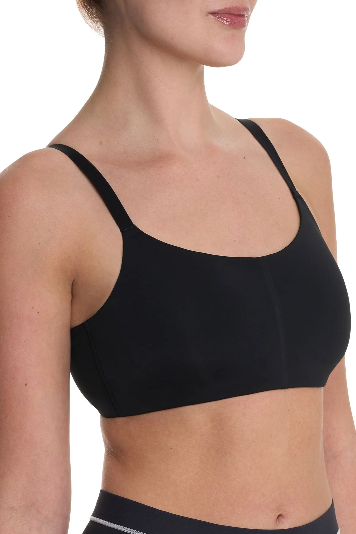 Elevate Convertible Wireless Sports Bra - Image 3