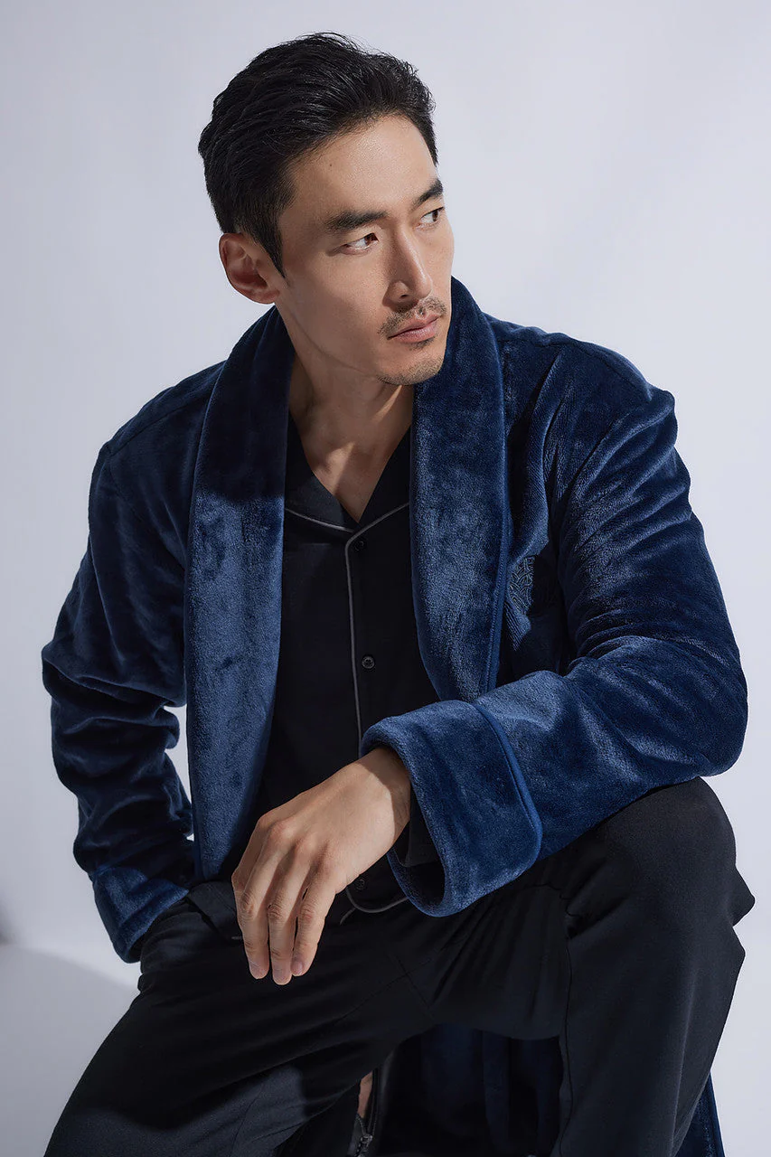 Kinhin Cozy Fleece Piped Collar Robe - Image 7